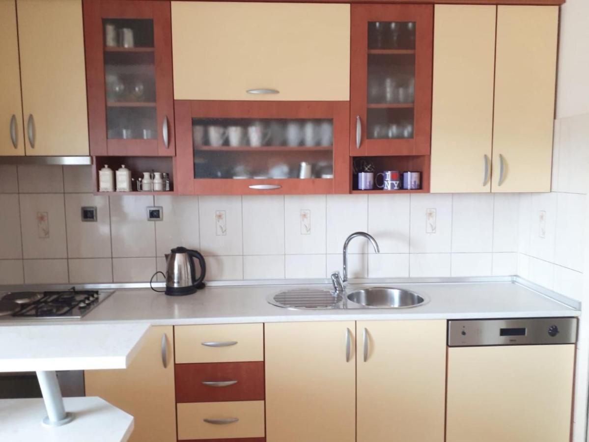 Spacious 80M2 Apartment In The Center Liyubuşka Dış mekan fotoğraf