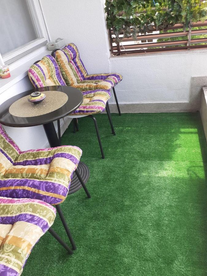 Spacious 80M2 Apartment In The Center Liyubuşka Dış mekan fotoğraf