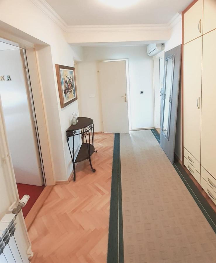 Spacious 80M2 Apartment In The Center Liyubuşka Dış mekan fotoğraf